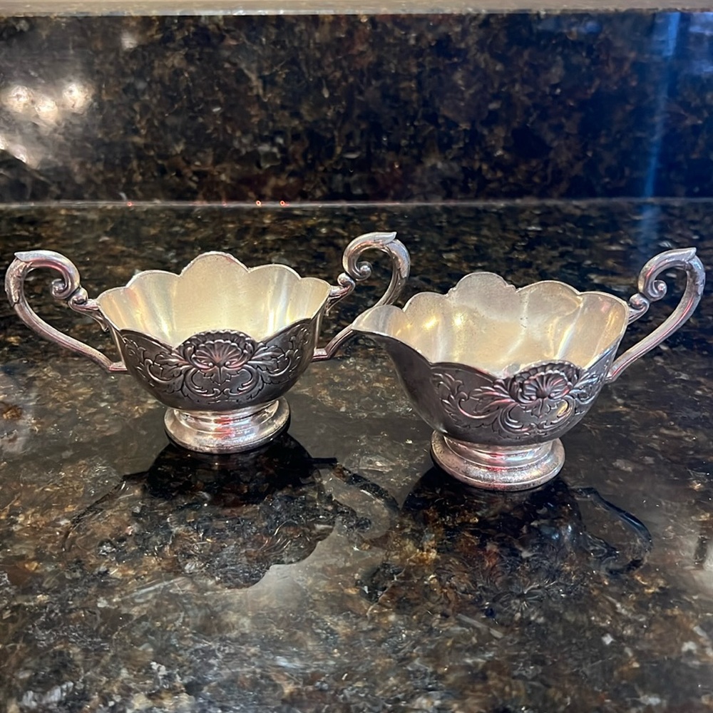VTG Silverplate Silverplate Sugar and Creamer Set